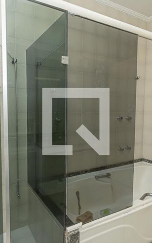 Casa à venda com 285m², 3 quartos e 2 vagas Casa à venda com 285m², 3 quartos e 2 vagasBanheiro suite