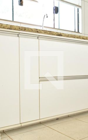 Casa para alugar com 250m², 3 quartos e 1 vagaCozinha - Armários