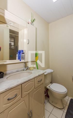 Apartamento à venda com 55m², 2 quartos e 1 vaga Apartamento à venda com 55m², 2 quartos e 1 vagaBanheiro