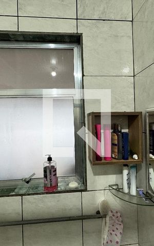 Casa à venda com 120m², 3 quartos e 2 vagasBanheiro