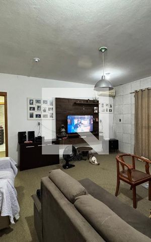 Casa à venda com 120m², 3 quartos e 2 vagasSala