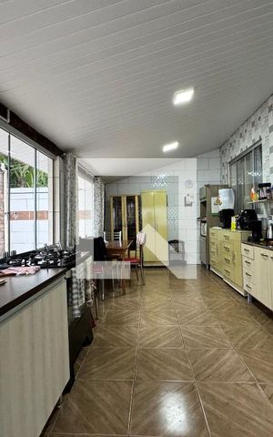 Casa à venda com 120m², 3 quartos e 2 vagasCozinha