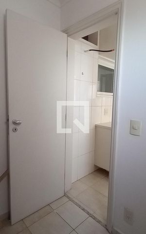 Apartamento para alugar com 230m², 3 quartos e 2 vagas Apartamento para alugar com 230m², 3 quartos e 2 vagasÁrea de Serviço