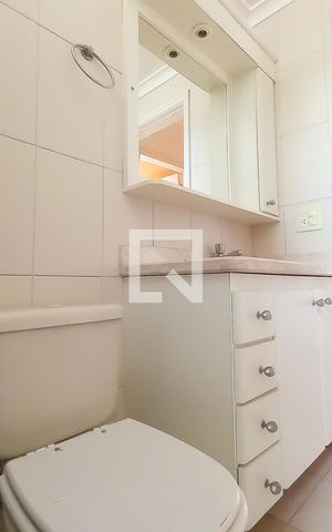 Apartamento para alugar com 230m², 3 quartos e 2 vagas Apartamento para alugar com 230m², 3 quartos e 2 vagasBanheiro