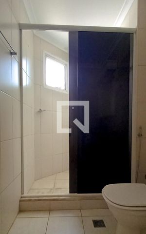 Apartamento para alugar com 230m², 3 quartos e 2 vagas Apartamento para alugar com 230m², 3 quartos e 2 vagasBanheiro