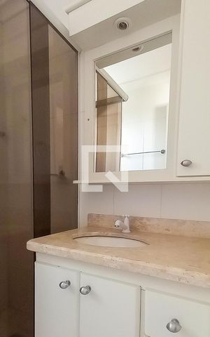 Apartamento para alugar com 230m², 3 quartos e 2 vagas Apartamento para alugar com 230m², 3 quartos e 2 vagasBanheiro