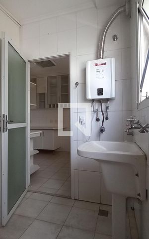 Apartamento para alugar com 230m², 3 quartos e 2 vagas Apartamento para alugar com 230m², 3 quartos e 2 vagasÁrea de Serviço