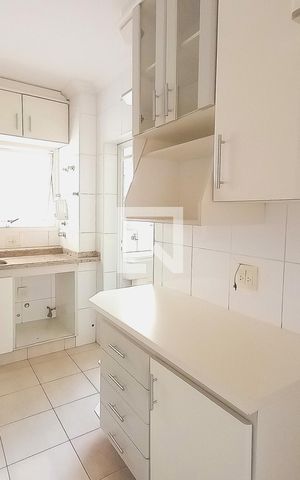 Apartamento para alugar com 230m², 3 quartos e 2 vagas Apartamento para alugar com 230m², 3 quartos e 2 vagasCozinha