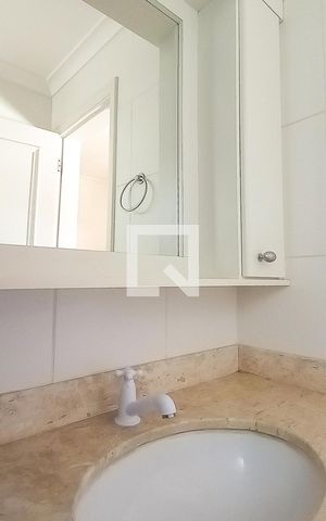 Apartamento para alugar com 230m², 3 quartos e 2 vagas Apartamento para alugar com 230m², 3 quartos e 2 vagasBanheiro da Suíte 1
