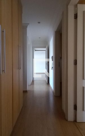 Apartamento para alugar com 230m², 3 quartos e 2 vagas Apartamento para alugar com 230m², 3 quartos e 2 vagasCorredor