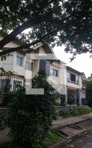 Casa à venda com 260m², 2 quartos e 3 vagas Casa à venda com 260m², 2 quartos e 3 vagasPátio