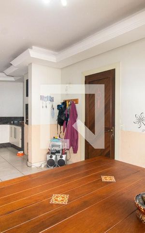 Casa à venda com 260m², 2 quartos e 3 vagas Casa à venda com 260m², 2 quartos e 3 vagasCozinha