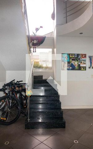 Casa à venda com 260m², 2 quartos e 3 vagas Casa à venda com 260m², 2 quartos e 3 vagasCopa