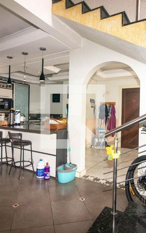 Casa à venda com 260m², 2 quartos e 3 vagas Casa à venda com 260m², 2 quartos e 3 vagasCopa