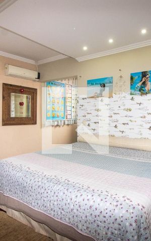 Casa à venda com 260m², 2 quartos e 3 vagas Casa à venda com 260m², 2 quartos e 3 vagasSuíte 2