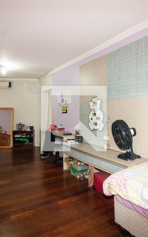 Casa à venda com 260m², 2 quartos e 3 vagas Casa à venda com 260m², 2 quartos e 3 vagasSuíte 1