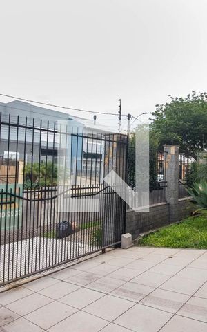 Casa à venda com 260m², 2 quartos e 3 vagas Casa à venda com 260m², 2 quartos e 3 vagasGaragem
