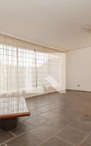 Casa para alugar com 460m², 5 quartos e 5 vagas Casa para alugar com 460m², 5 quartos e 5 vagasSala 2