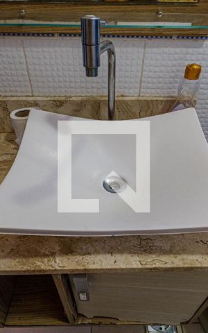Apartamento à venda com 248m², 3 quartos e 1 vaga Apartamento à venda com 248m², 3 quartos e 1 vagaBanheiro Suíte