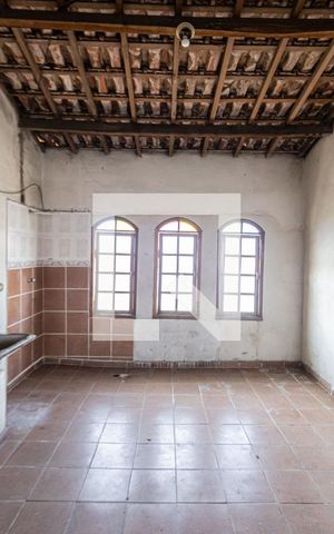 Casa à venda com 400m², 2 quartos e 2 vagas Casa à venda com 400m², 2 quartos e 2 vagasÁrea de Serviço