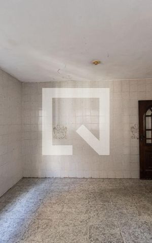 Casa à venda com 400m², 2 quartos e 2 vagas Casa à venda com 400m², 2 quartos e 2 vagasCozinha