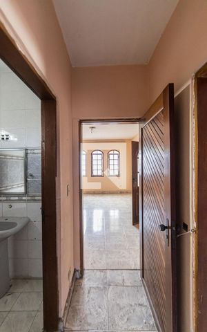 Casa à venda com 400m², 2 quartos e 2 vagas Casa à venda com 400m², 2 quartos e 2 vagasCorredor