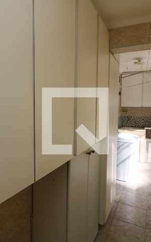 Casa à venda com 140m², 3 quartos e 1 vagaÁrea de Serviço