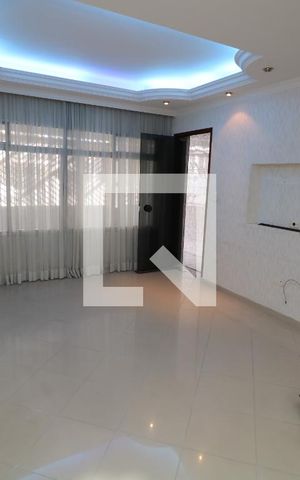 Casa à venda com 140m², 3 quartos e 1 vagaSala