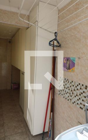 Casa à venda com 140m², 3 quartos e 1 vagaÁrea de Serviço