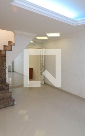 Casa à venda com 140m², 3 quartos e 1 vagaSala