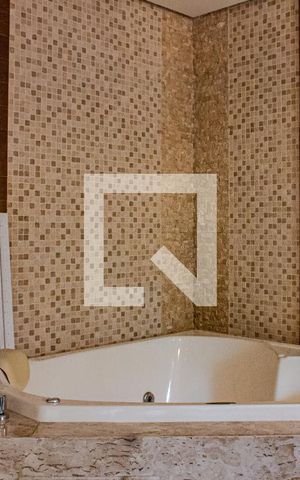 Apartamento à venda com 201m², 2 quartos e 2 vagasBanheira