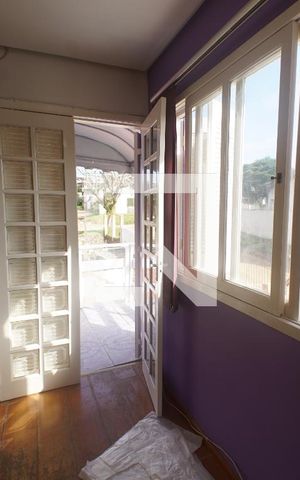 Casa à venda com 100m², 2 quartos e 2 vagas Casa à venda com 100m², 2 quartos e 2 vagasQuarto