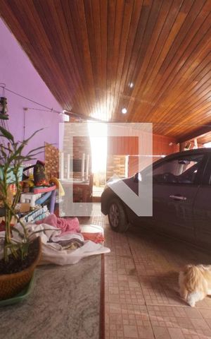Casa à venda com 100m², 2 quartos e 2 vagas Casa à venda com 100m², 2 quartos e 2 vagasGaragem