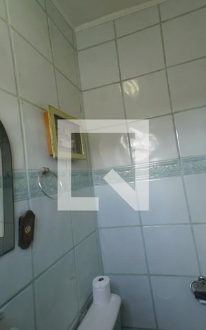 Casa à venda com 100m², 2 quartos e 2 vagas Casa à venda com 100m², 2 quartos e 2 vagasLavabo