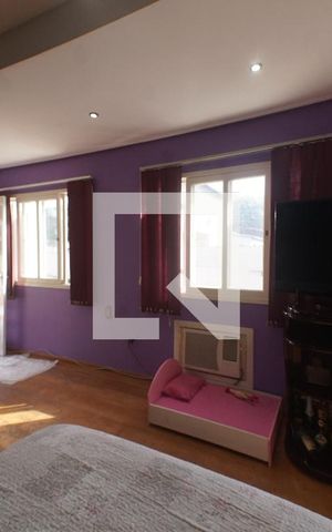 Casa à venda com 100m², 2 quartos e 2 vagas Casa à venda com 100m², 2 quartos e 2 vagasQuarto