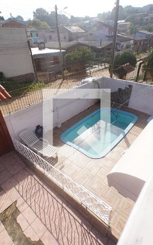 Casa à venda com 100m², 2 quartos e 2 vagas Casa à venda com 100m², 2 quartos e 2 vagasVaranda
