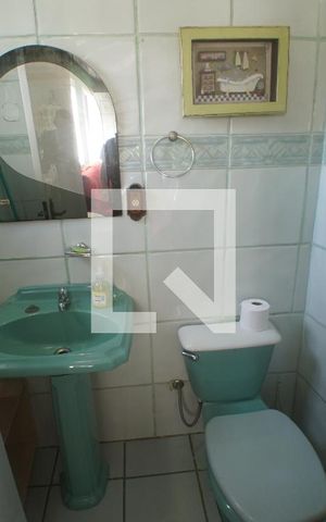 Casa à venda com 100m², 2 quartos e 2 vagas Casa à venda com 100m², 2 quartos e 2 vagasLavabo