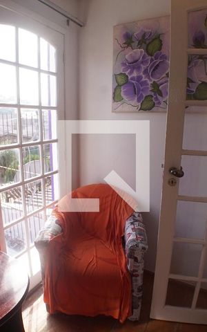 Casa à venda com 100m², 2 quartos e 2 vagas Casa à venda com 100m², 2 quartos e 2 vagasVaranda