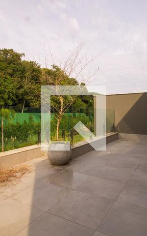 Casa de condomínio à venda com 277m², 3 quartos e 3 vagas Casa de condomínio à venda com 277m², 3 quartos e 3 vagasÁrea comum