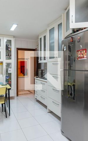 Apartamento à venda com 234m², 4 quartos e 3 vagasCozinha