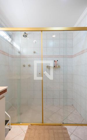 Apartamento à venda com 234m², 4 quartos e 3 vagasBanheiro