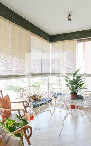 Apartamento à venda com 234m², 4 quartos e 3 vagasVaranda
