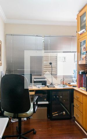 Apartamento à venda com 234m², 4 quartos e 3 vagasEscritório