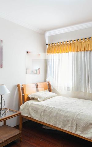 Apartamento à venda com 234m², 4 quartos e 3 vagasQuarto 2