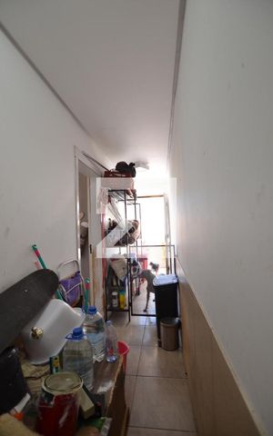Casa à venda com 300m², 3 quartos e 2 vagasCirculação Serviço
