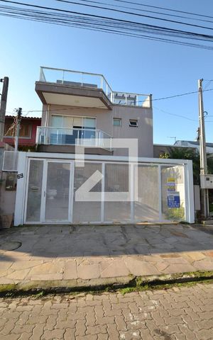 Casa à venda com 300m², 3 quartos e 2 vagasFachada