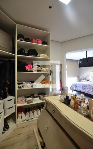 Casa à venda com 300m², 3 quartos e 2 vagasCloset da Suíte Master