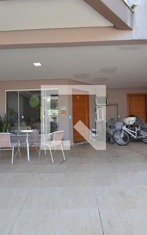 Casa à venda com 300m², 3 quartos e 2 vagasGaragem