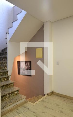Casa à venda com 300m², 3 quartos e 2 vagasHall