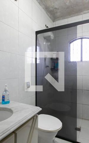 Casa à venda com 93m², 3 quartos e 2 vagas Casa à venda com 93m², 3 quartos e 2 vagasBanheiro